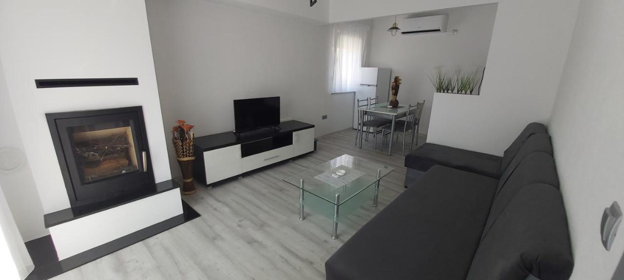 Urban House M & M