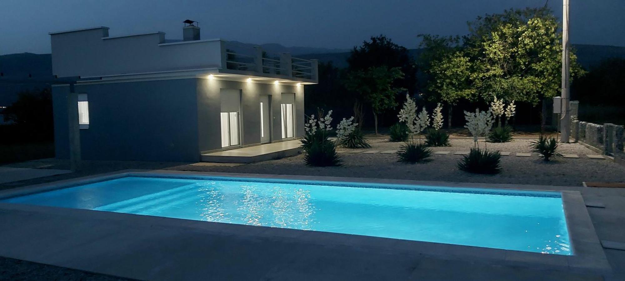 Urban House M & M Villa